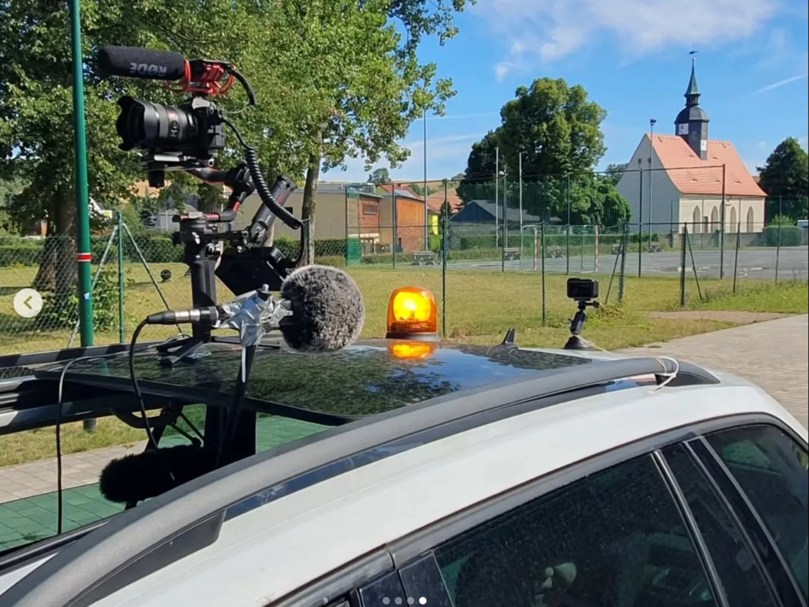 Auto mit Kameratechnik - für Ortsdurchfahrt