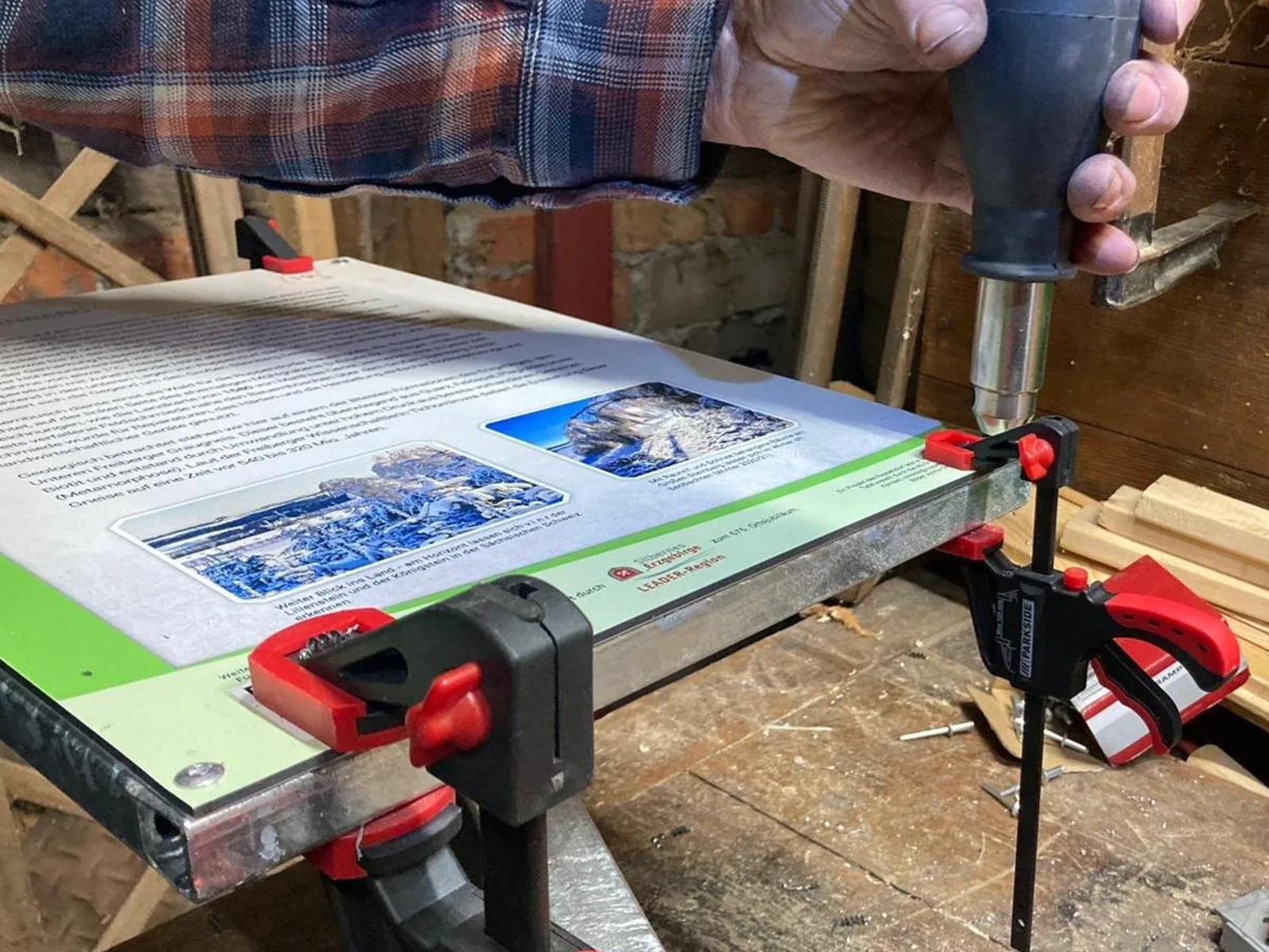 Historischer Rundwanderweg Ruppendorf - Infotafel im Bau.