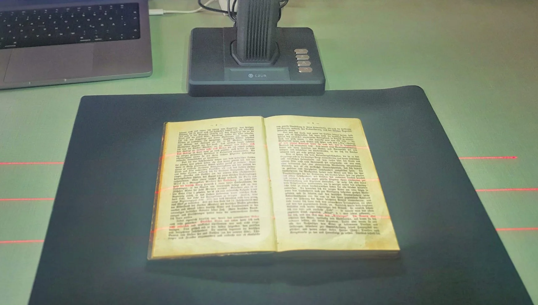 Buchscanner im Einsatz – Projekt ECHOES