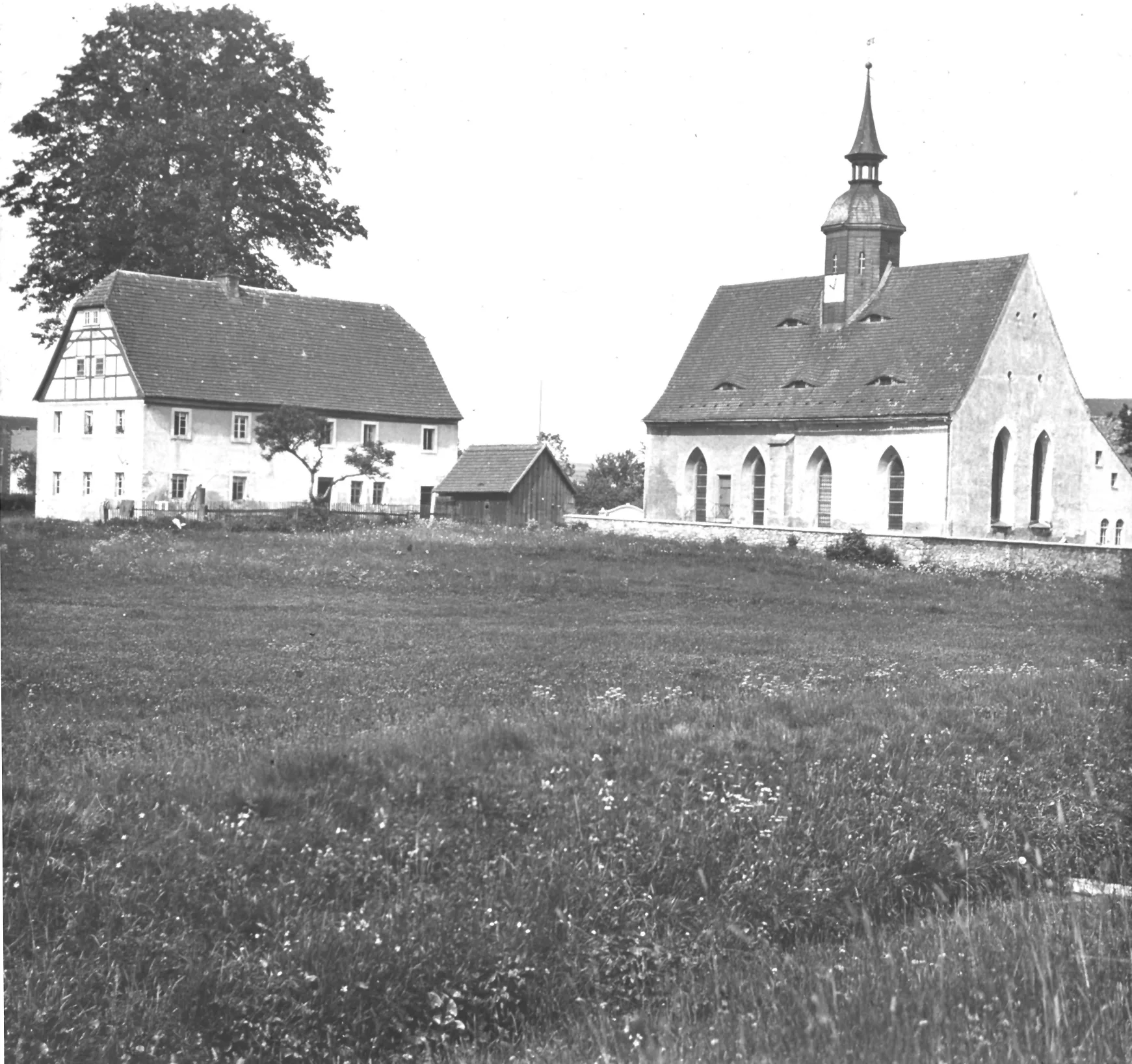 Kirche Ruppendorf und Küsterhaus um 1910