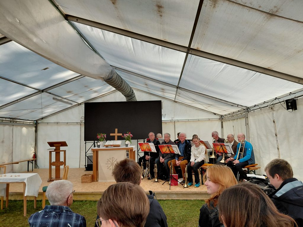 Zeltgottesdienst mit dem Ruppendorfer Posaunenchor